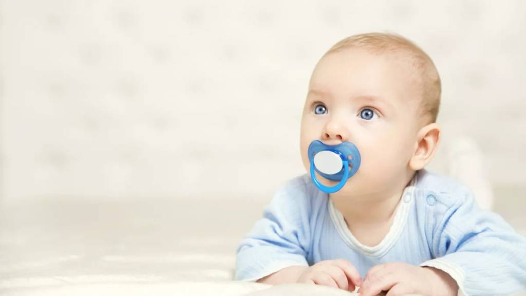 Seberapa Sering Harus Mengganti Dot Bayi?